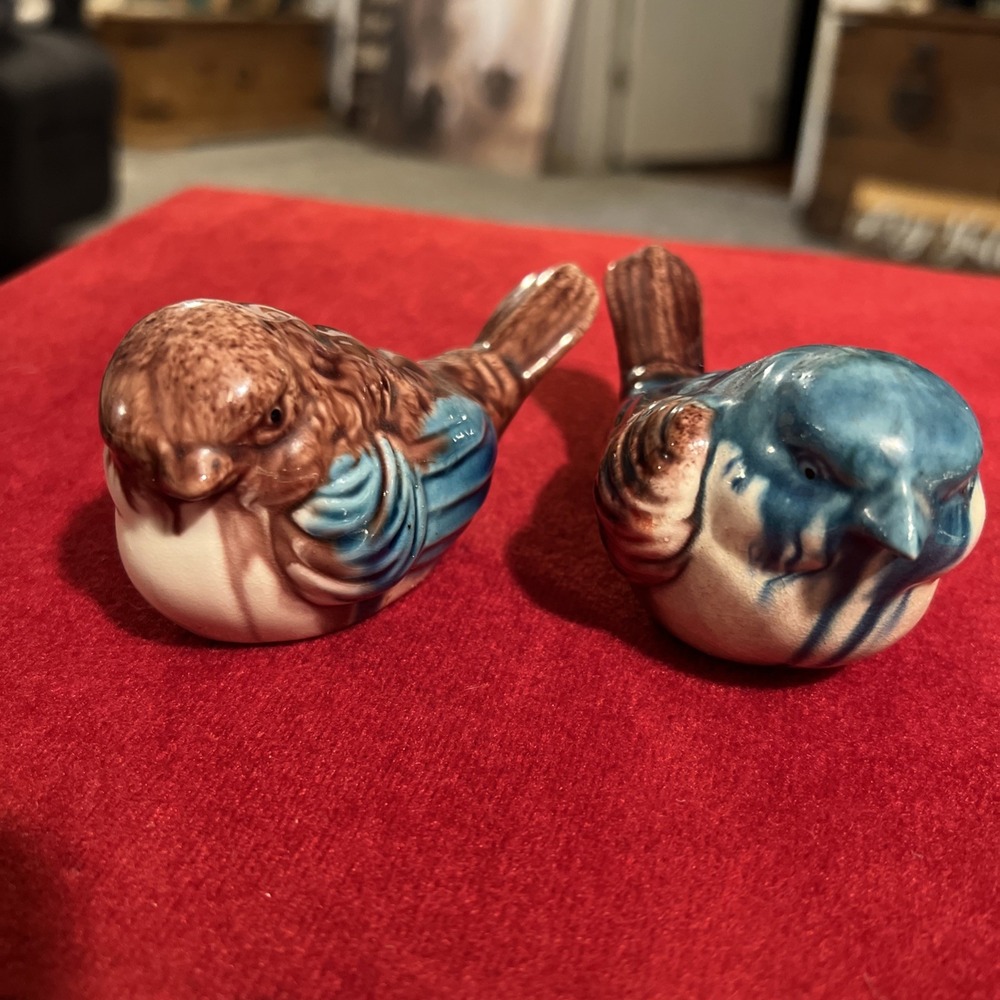 2 vintage brown and blue bird‎ pottery figurine drip glaze art pottery